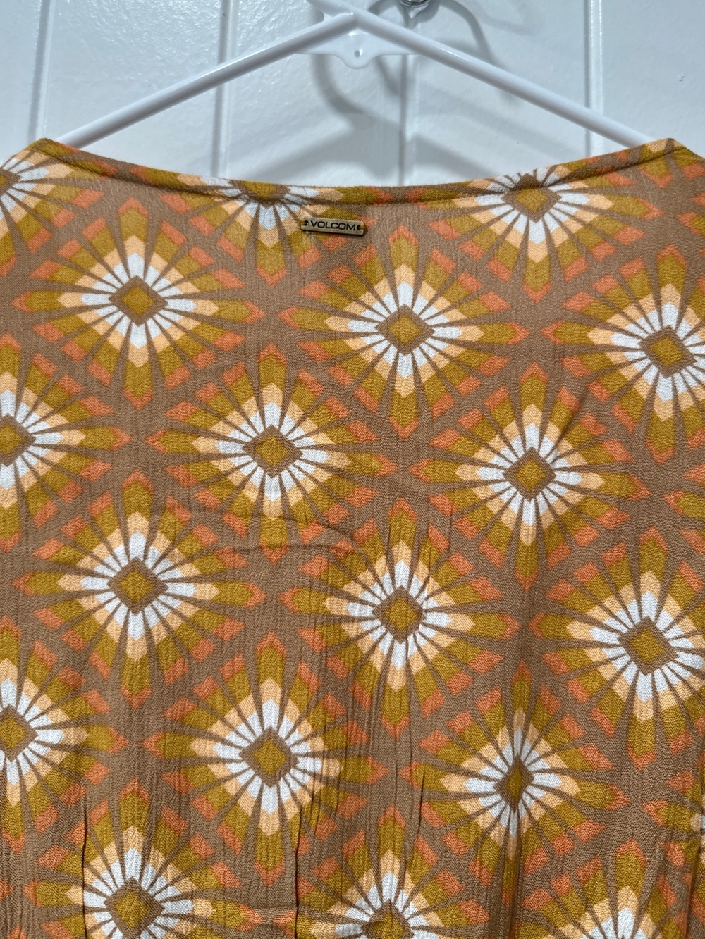 NWT Volcom Mustard Floral Star Dreamer Dress - Picture 7 of 9